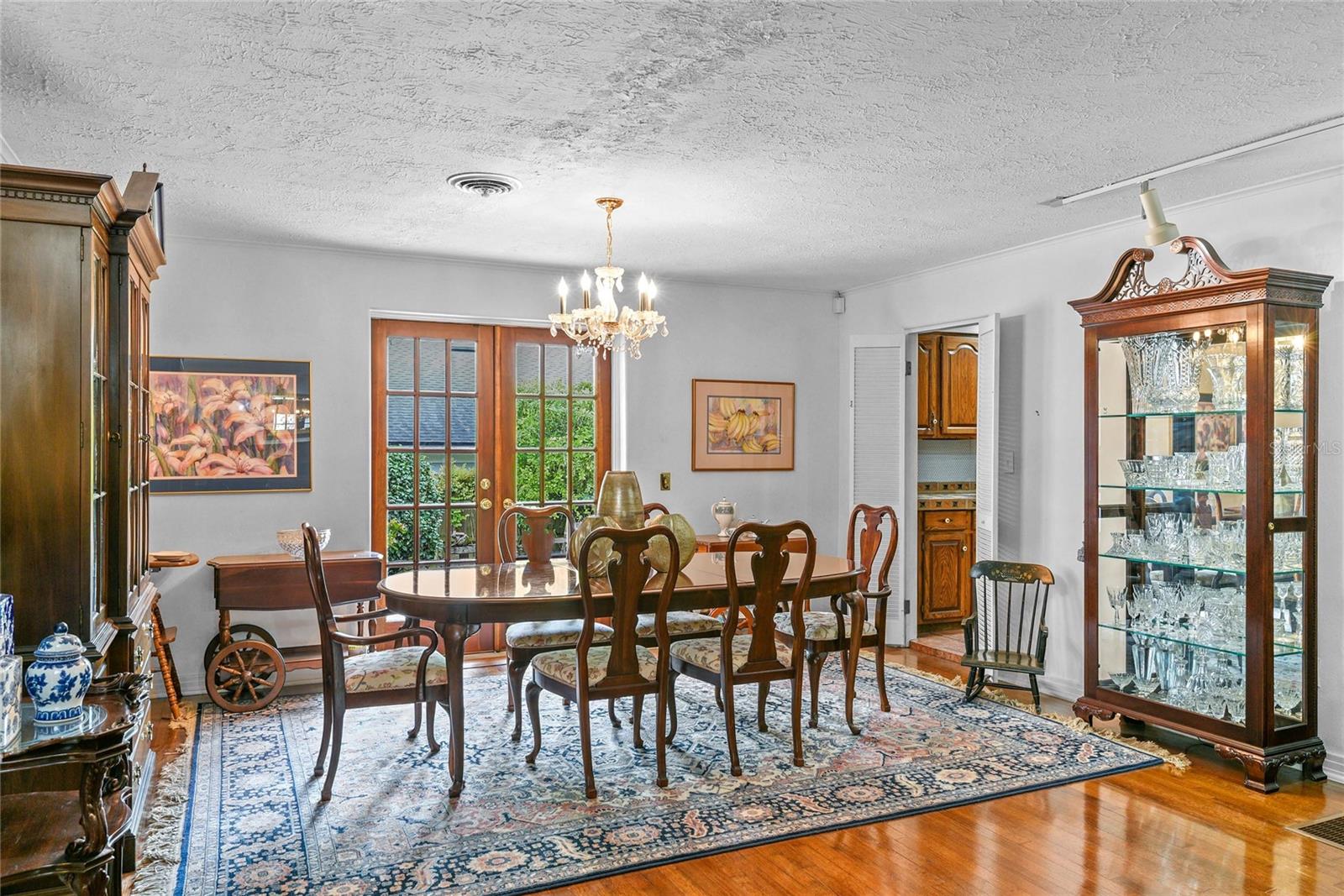 Image 9 of 51 For 825 Palmer Avenue