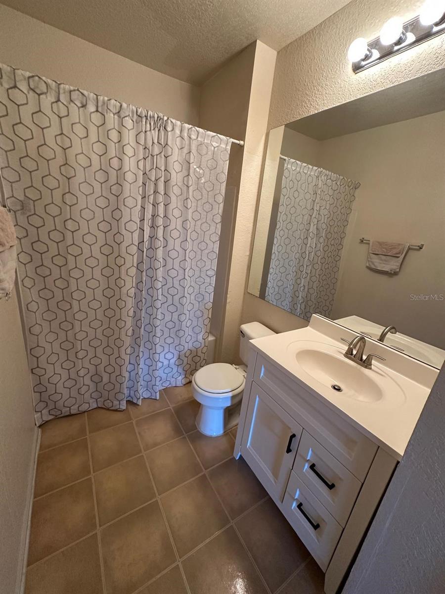 Image 13 of 19 For 107 Vista Verdi Circle 237