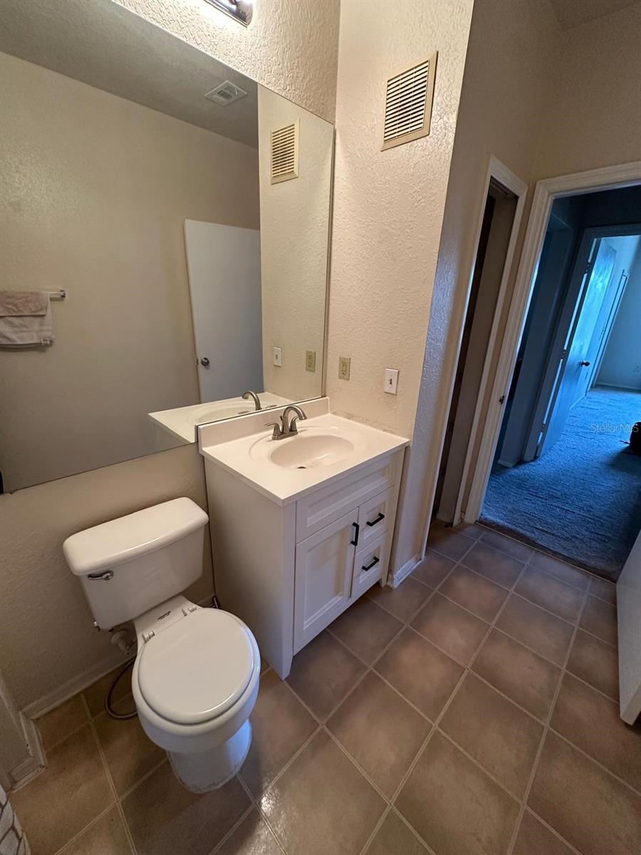 Image 8 of 19 For 107 Vista Verdi Circle 237