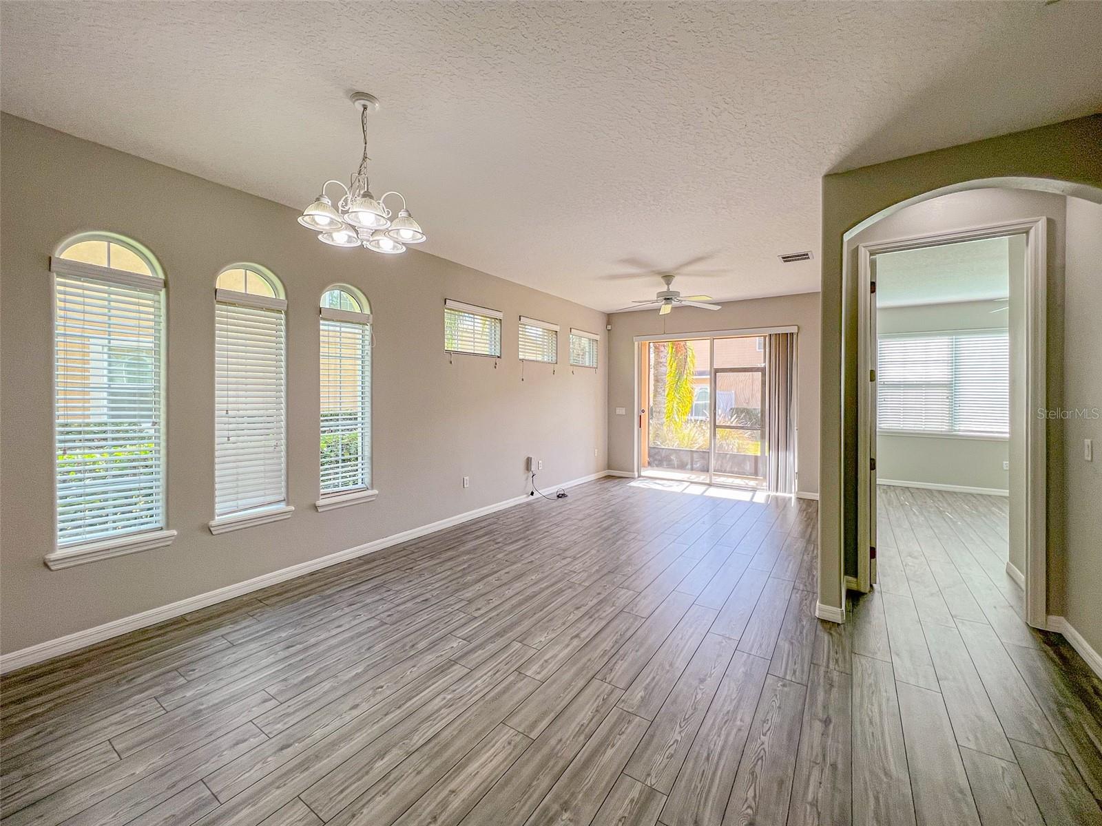 Image 17 of 42 For 10114 Willow Grove Court
