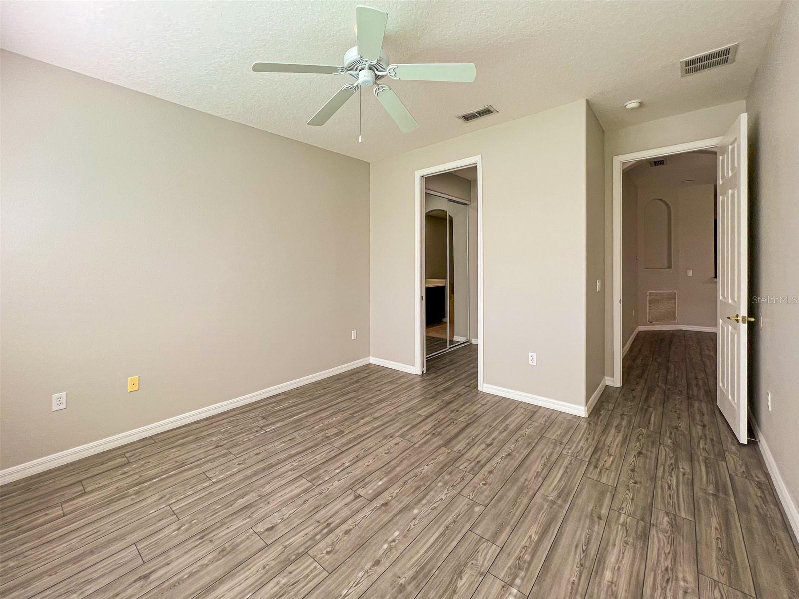 Image 18 of 42 For 10114 Willow Grove Court