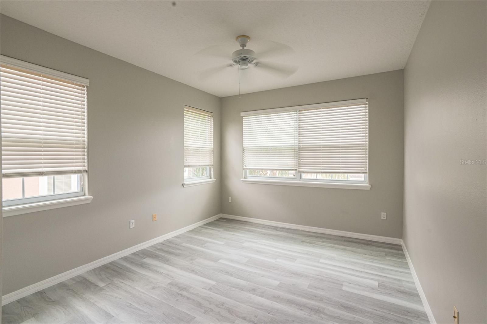 Image 32 of 42 For 10114 Willow Grove Court