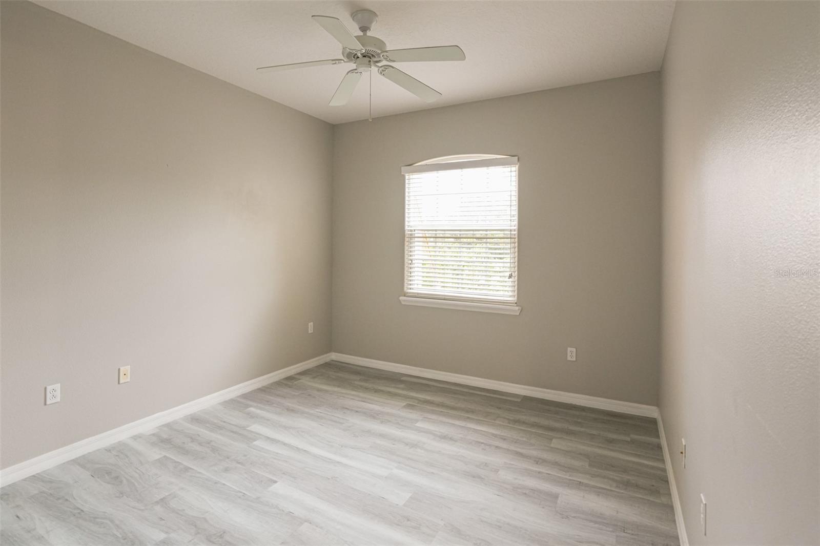 Image 36 of 42 For 10114 Willow Grove Court