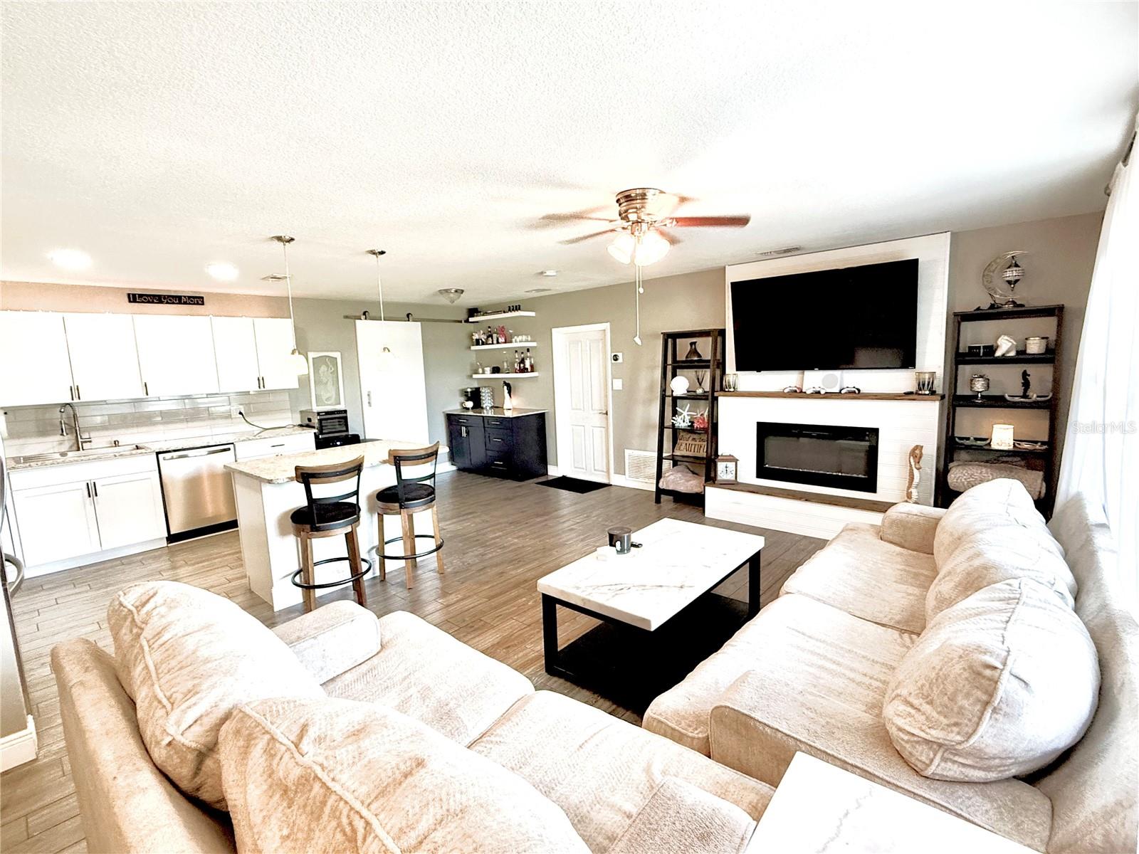 Image 3 of 20 For 2815 Southern Parkway W