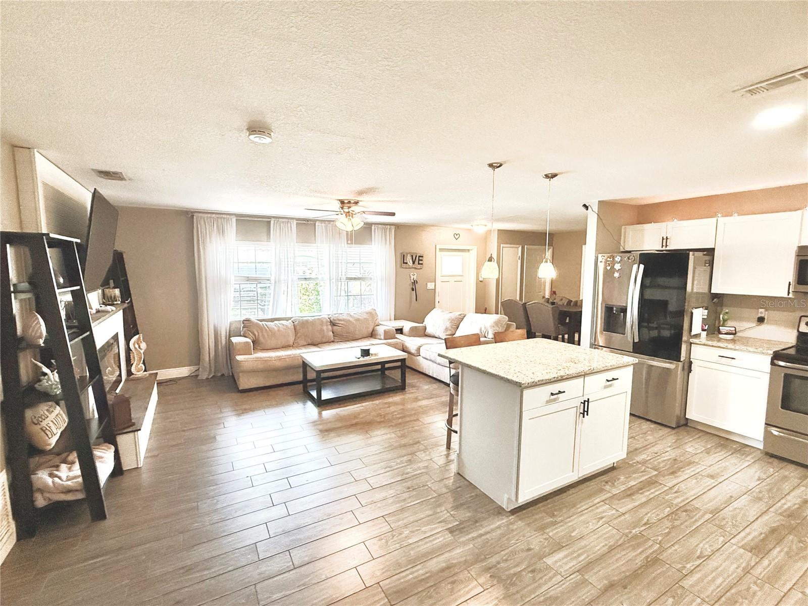 Image 4 of 20 For 2815 Southern Parkway W