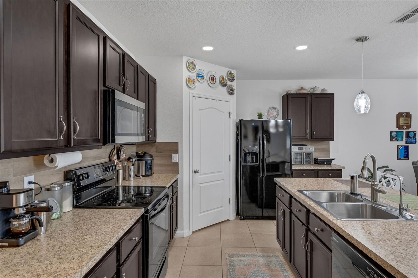 Image 6 of 29 For 807 William Way
