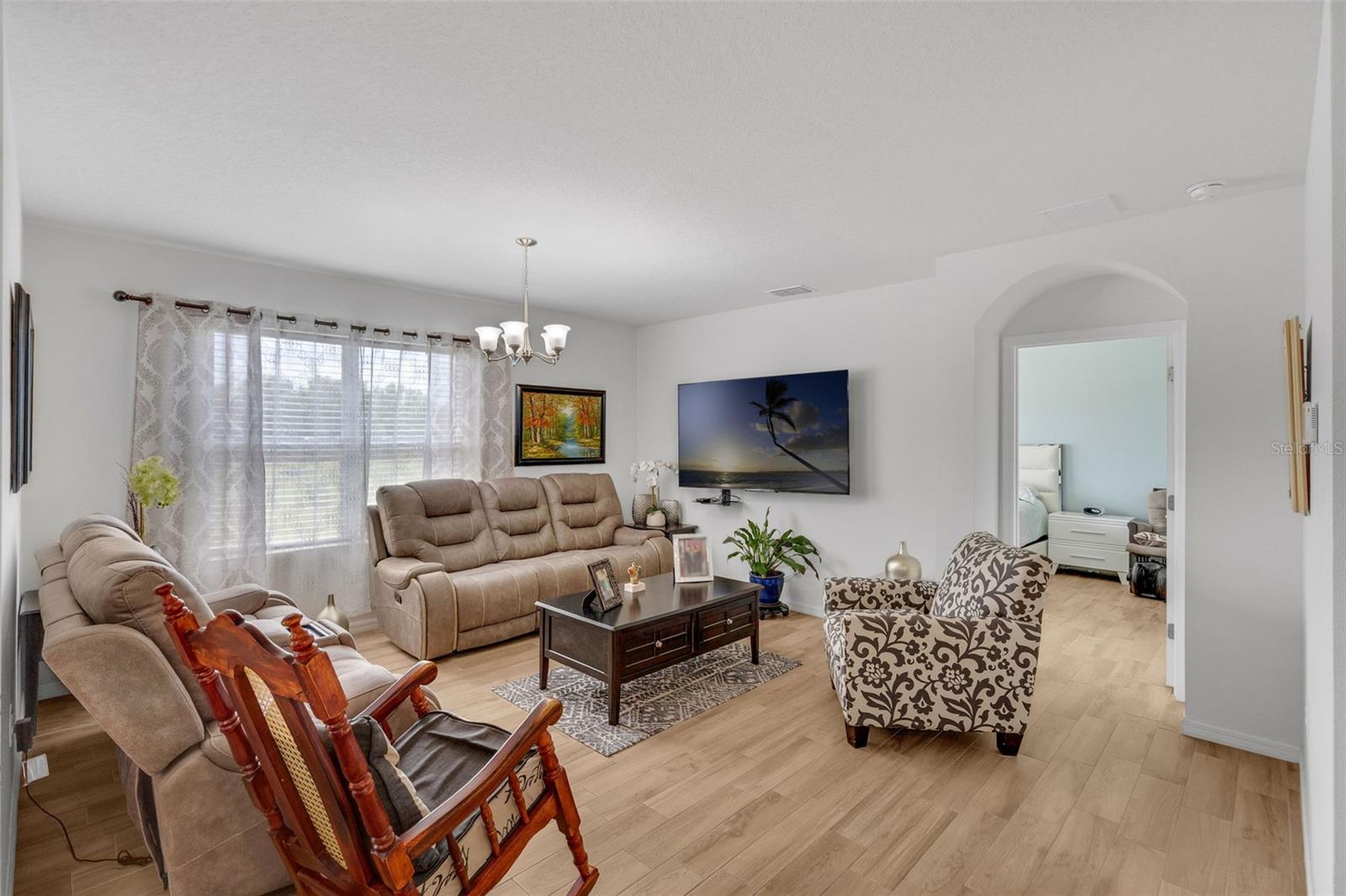 Image 8 of 29 For 807 William Way