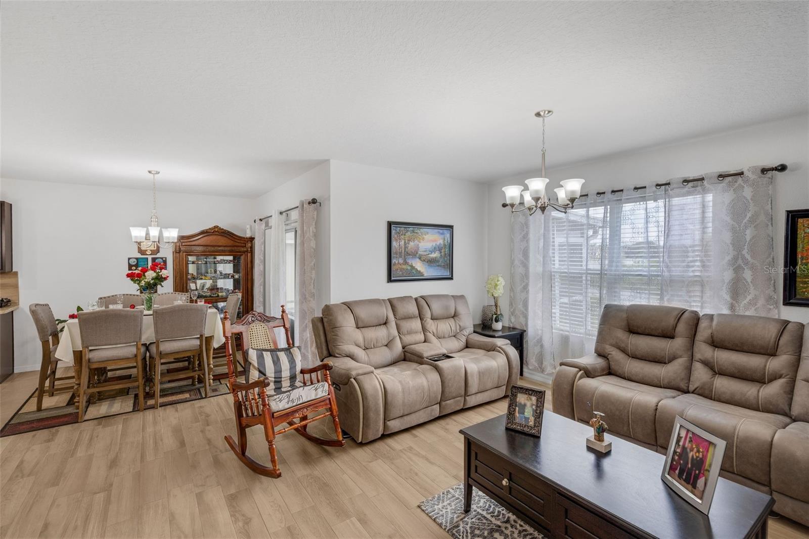 Image 9 of 29 For 807 William Way