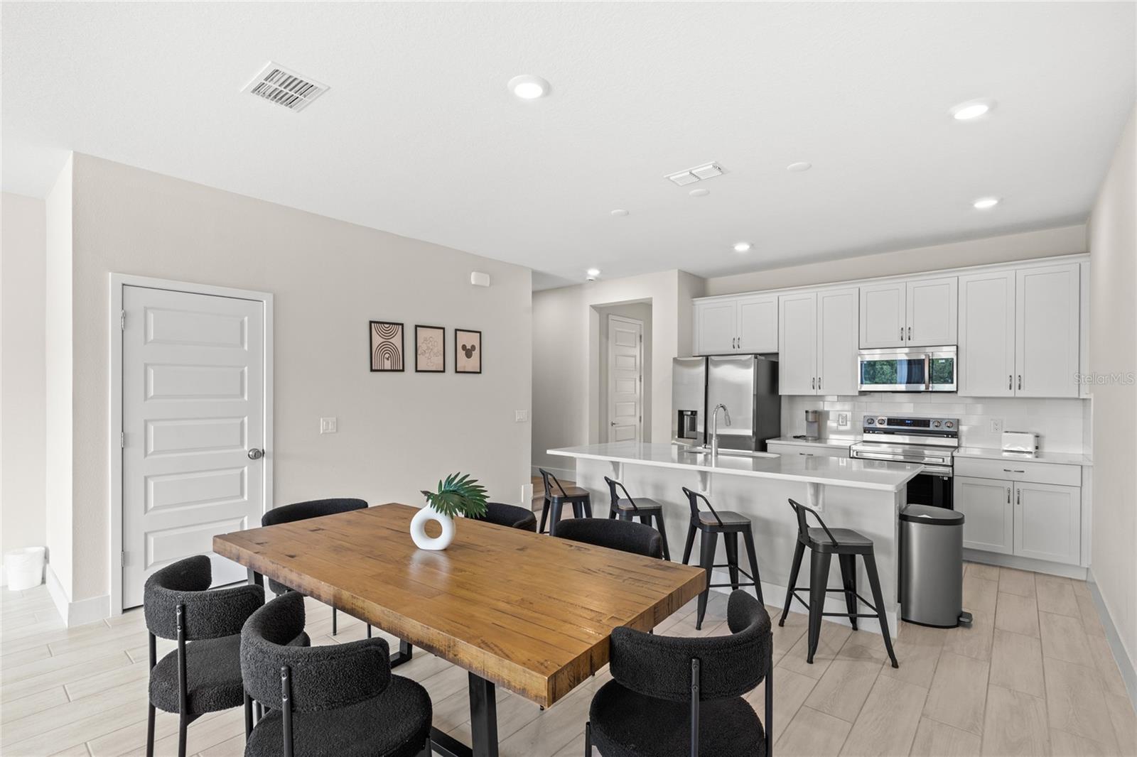 Image 12 of 27 For 7882 Spectrum Drive