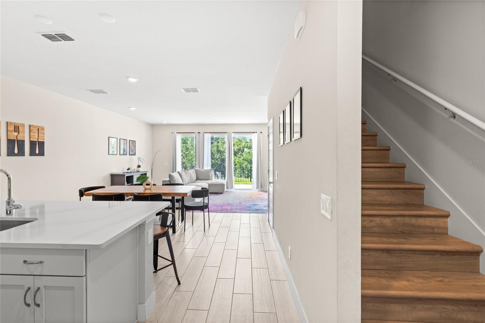 Image 6 of 27 For 7882 Spectrum Drive