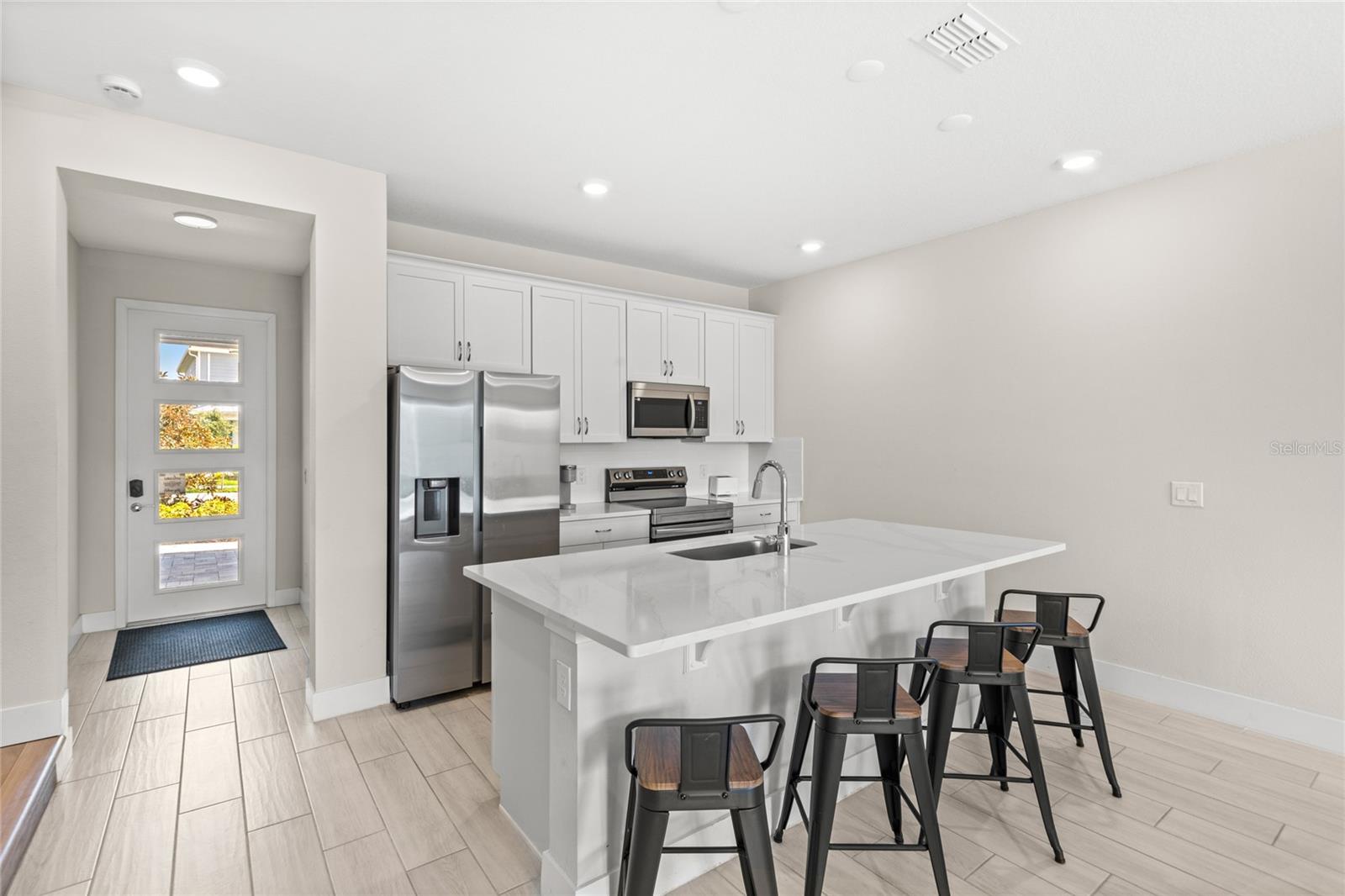 Image 7 of 27 For 7882 Spectrum Drive