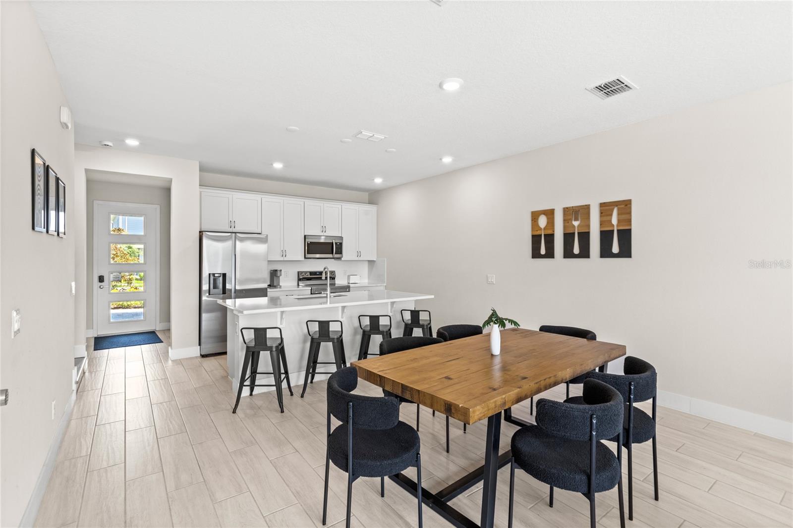 Image 8 of 27 For 7882 Spectrum Drive