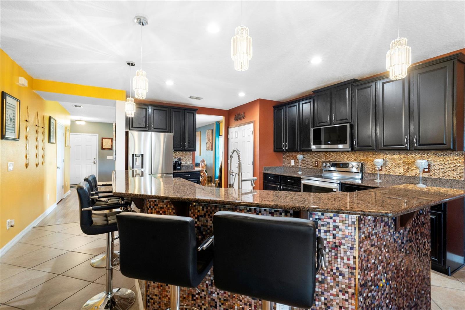 Image 18 of 59 For 661 Black Eagle Drive