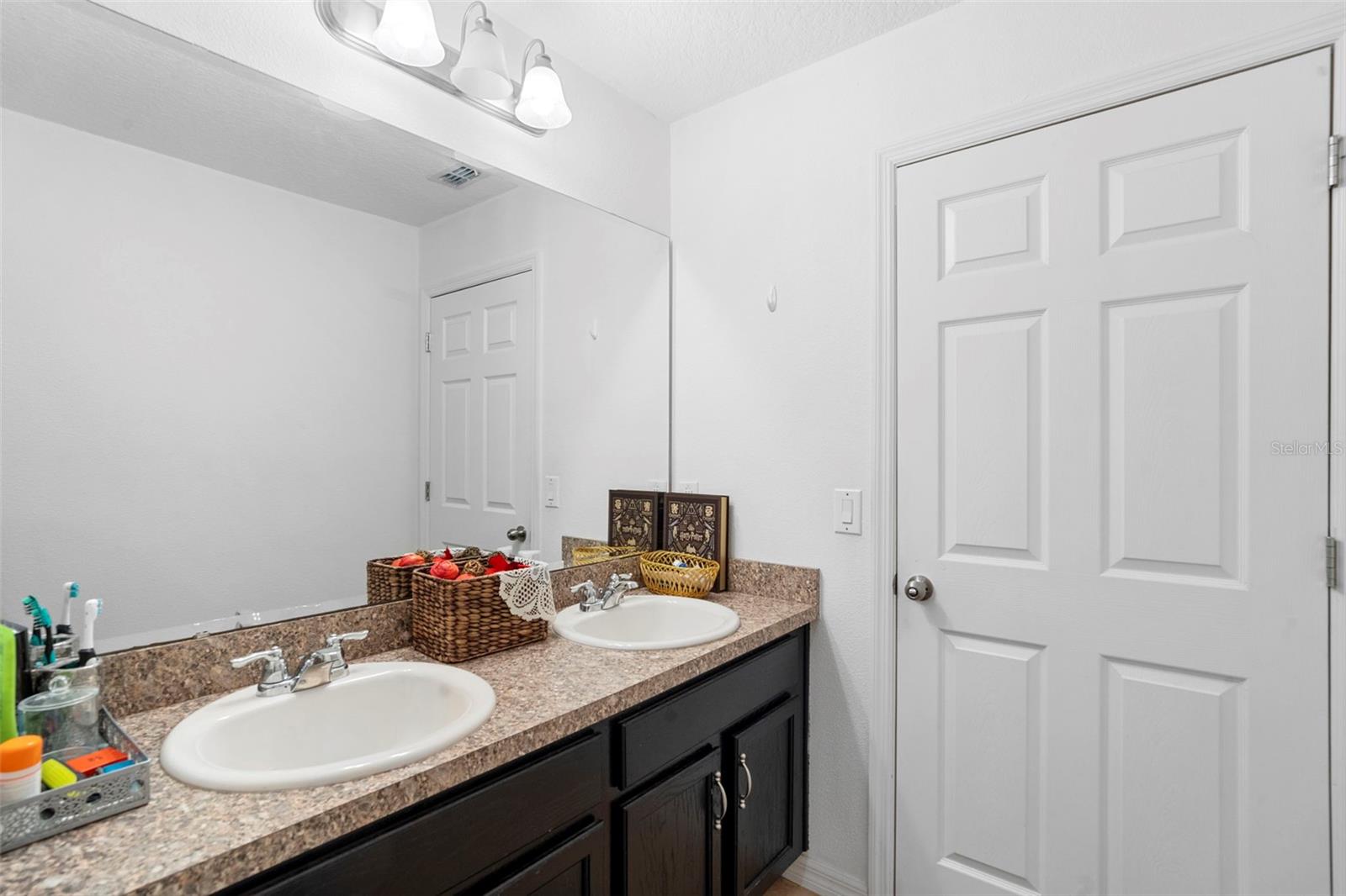 Image 44 of 59 For 661 Black Eagle Drive