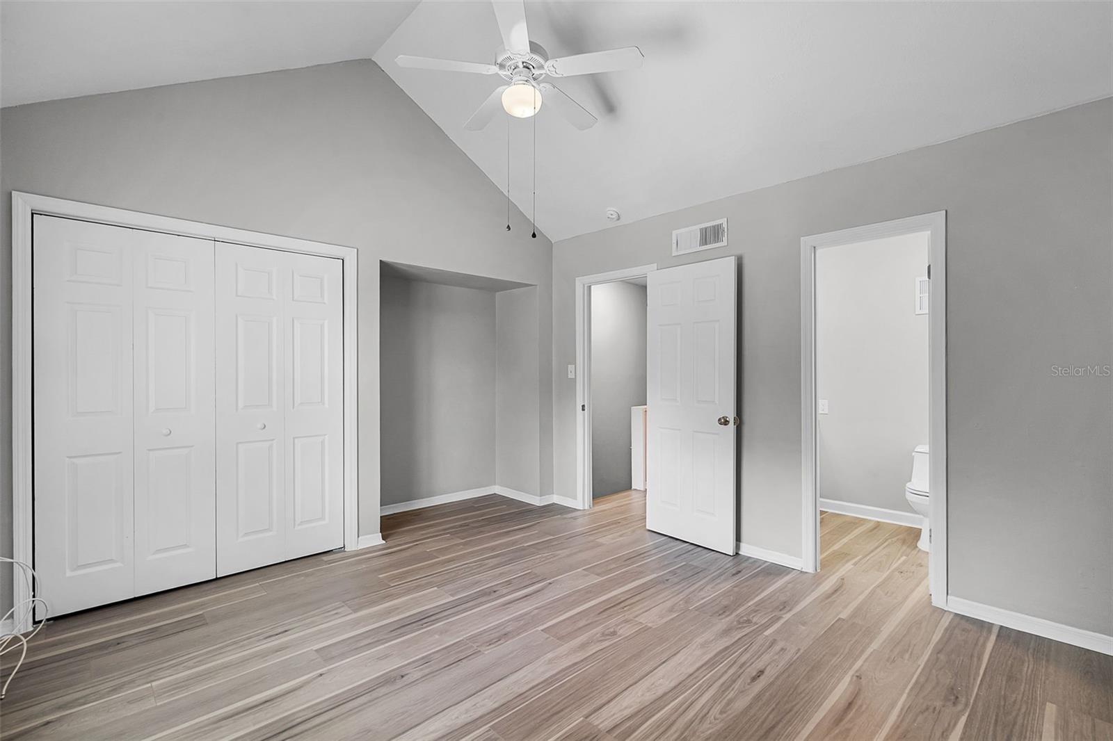 Image 11 of 25 For 1252 Villa Ln  151