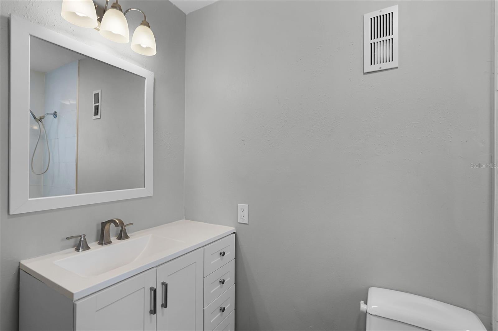 Image 12 of 25 For 1252 Villa Ln  151