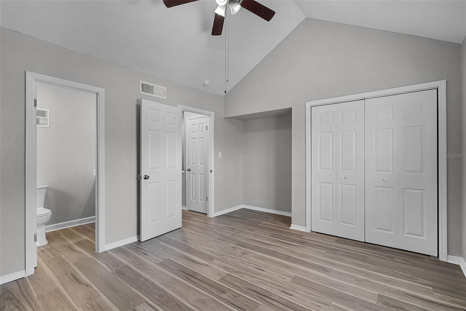Image 15 of 25 For 1252 Villa Ln  151