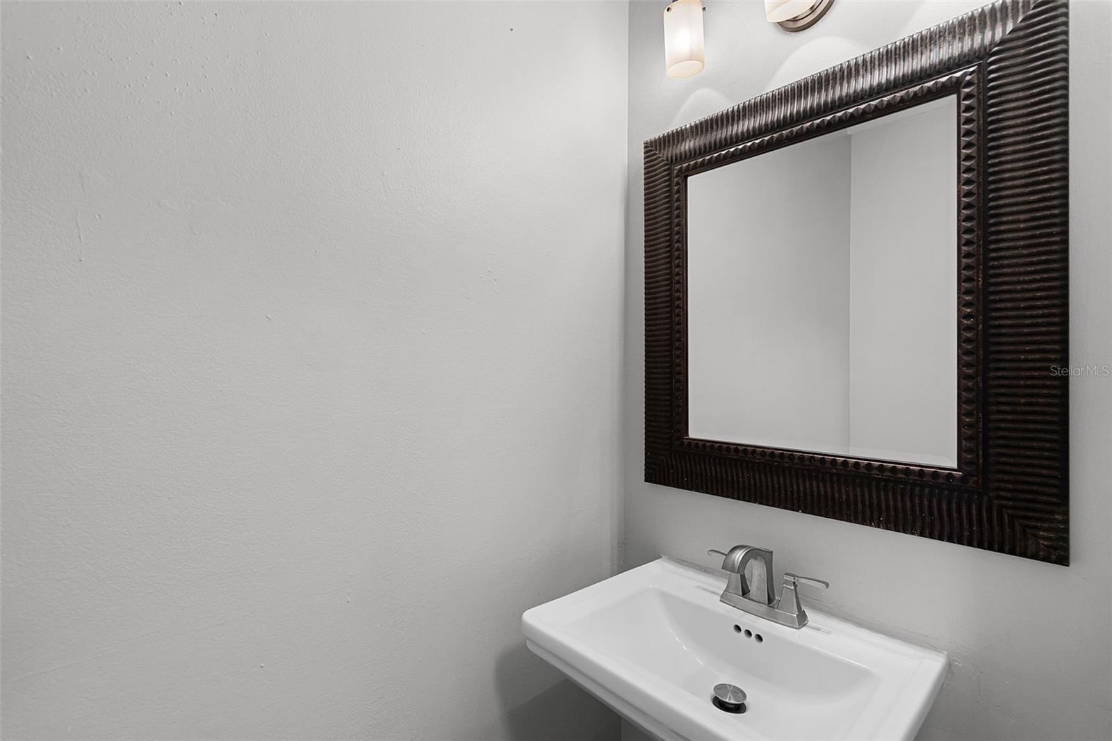 Image 17 of 25 For 1252 Villa Ln  151