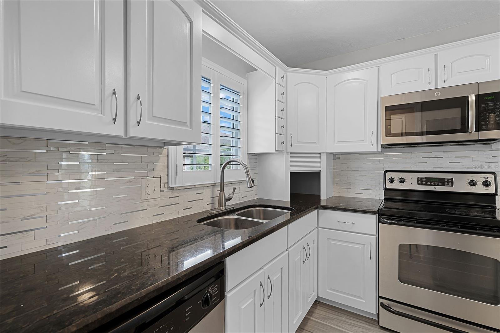 Image 8 of 25 For 1252 Villa Ln  151