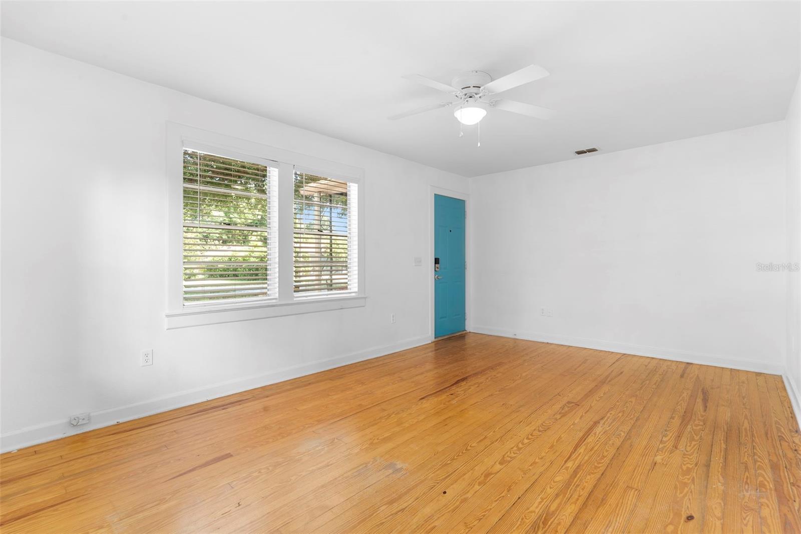 Image 12 of 39 For 3166 Peel Avenue