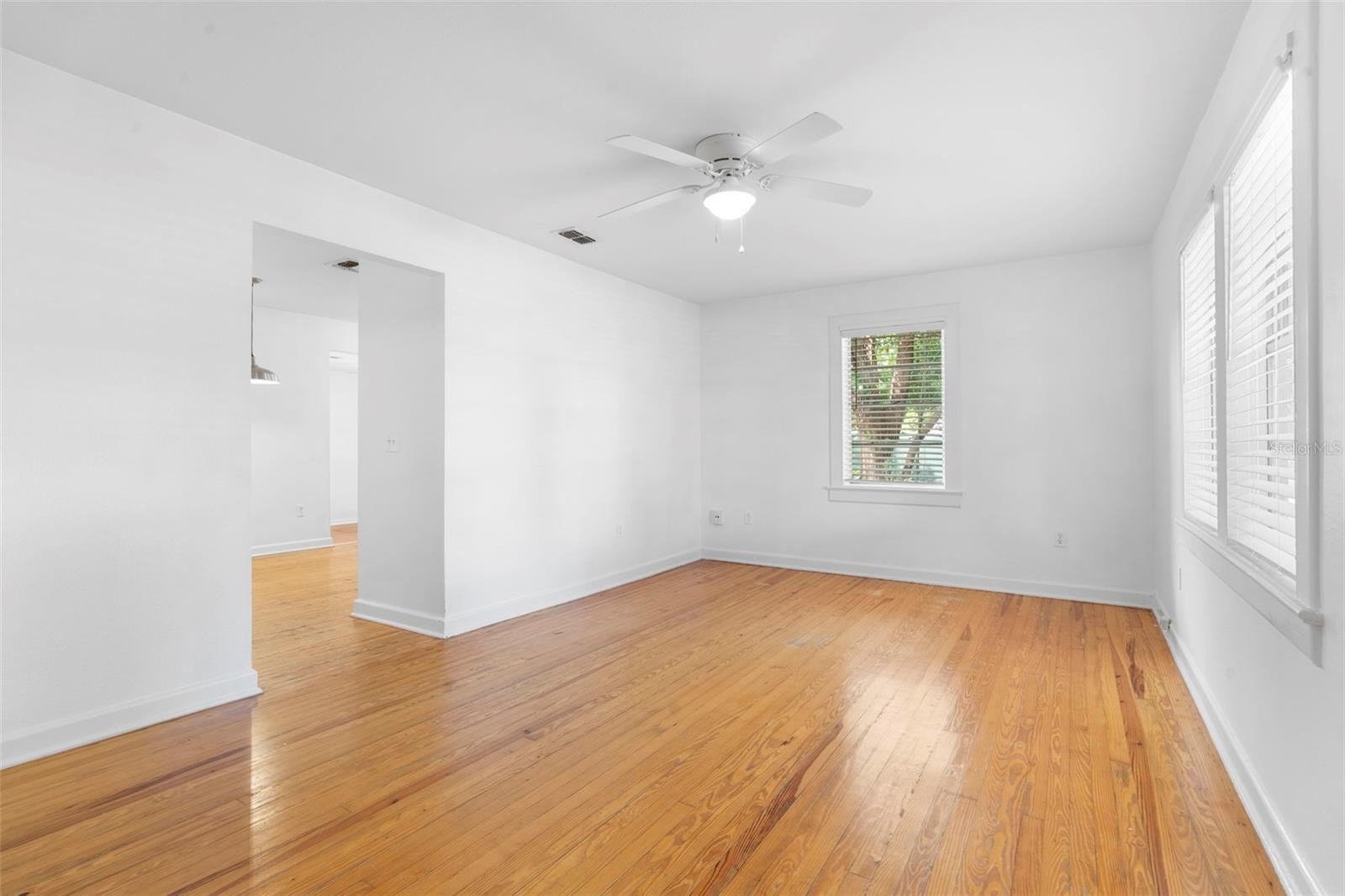 Image 13 of 39 For 3166 Peel Avenue
