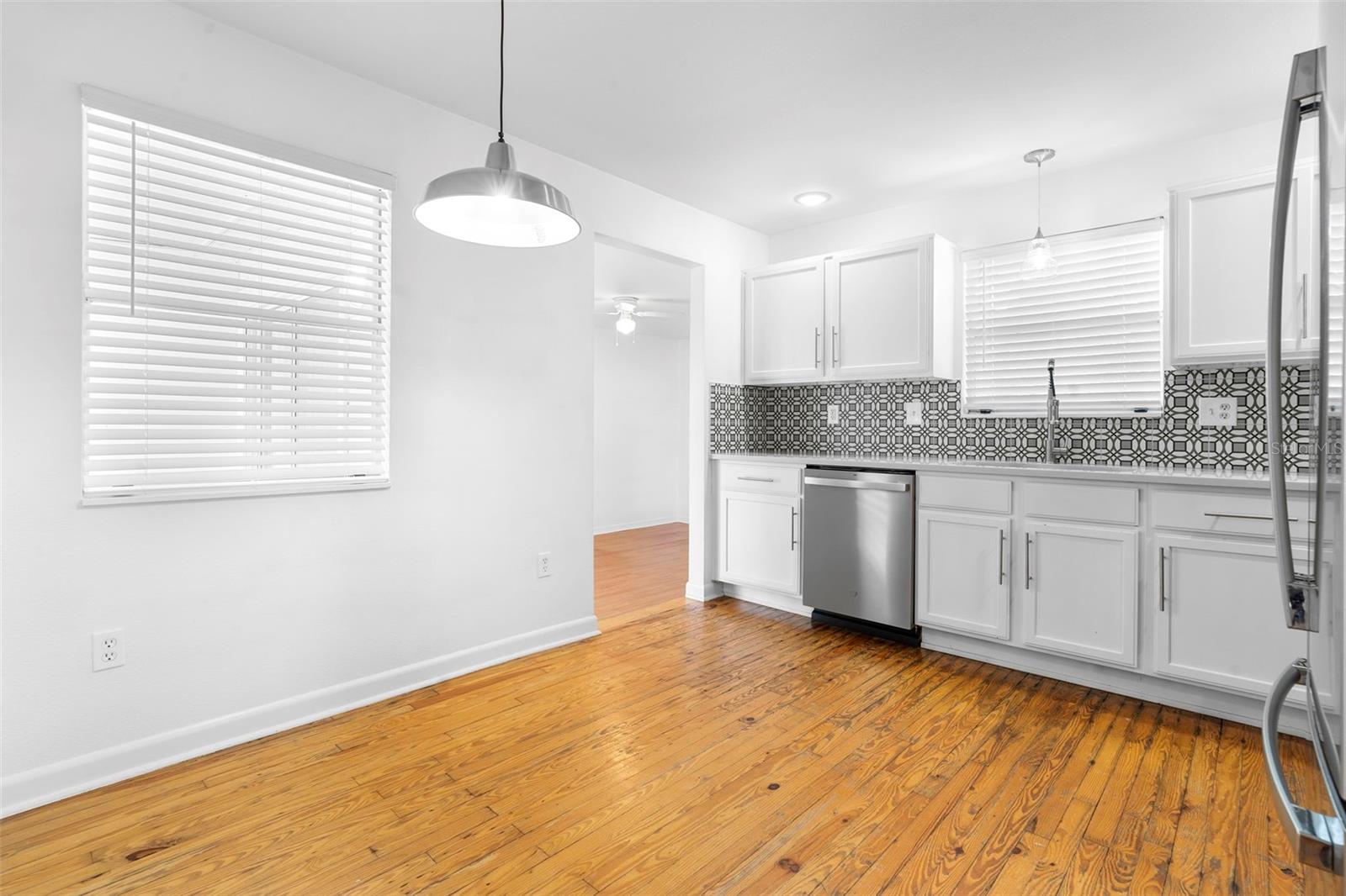 Image 14 of 39 For 3166 Peel Avenue