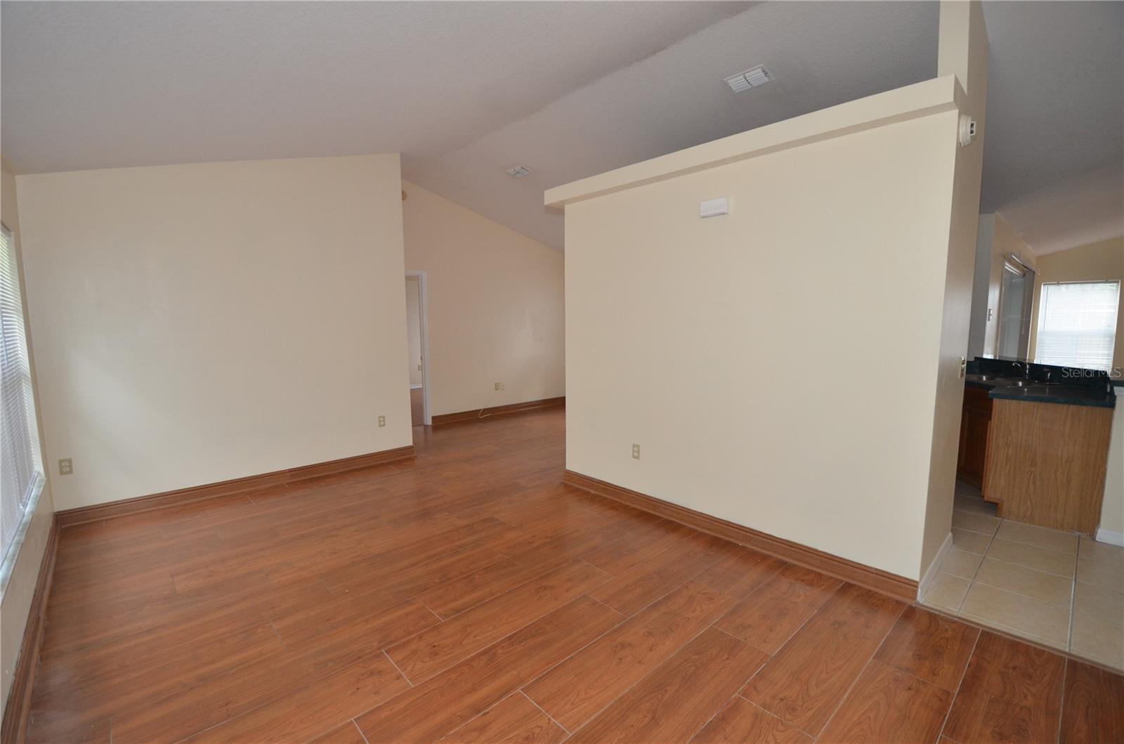 Image 2 of 14 For 1218 Dunbridge Street