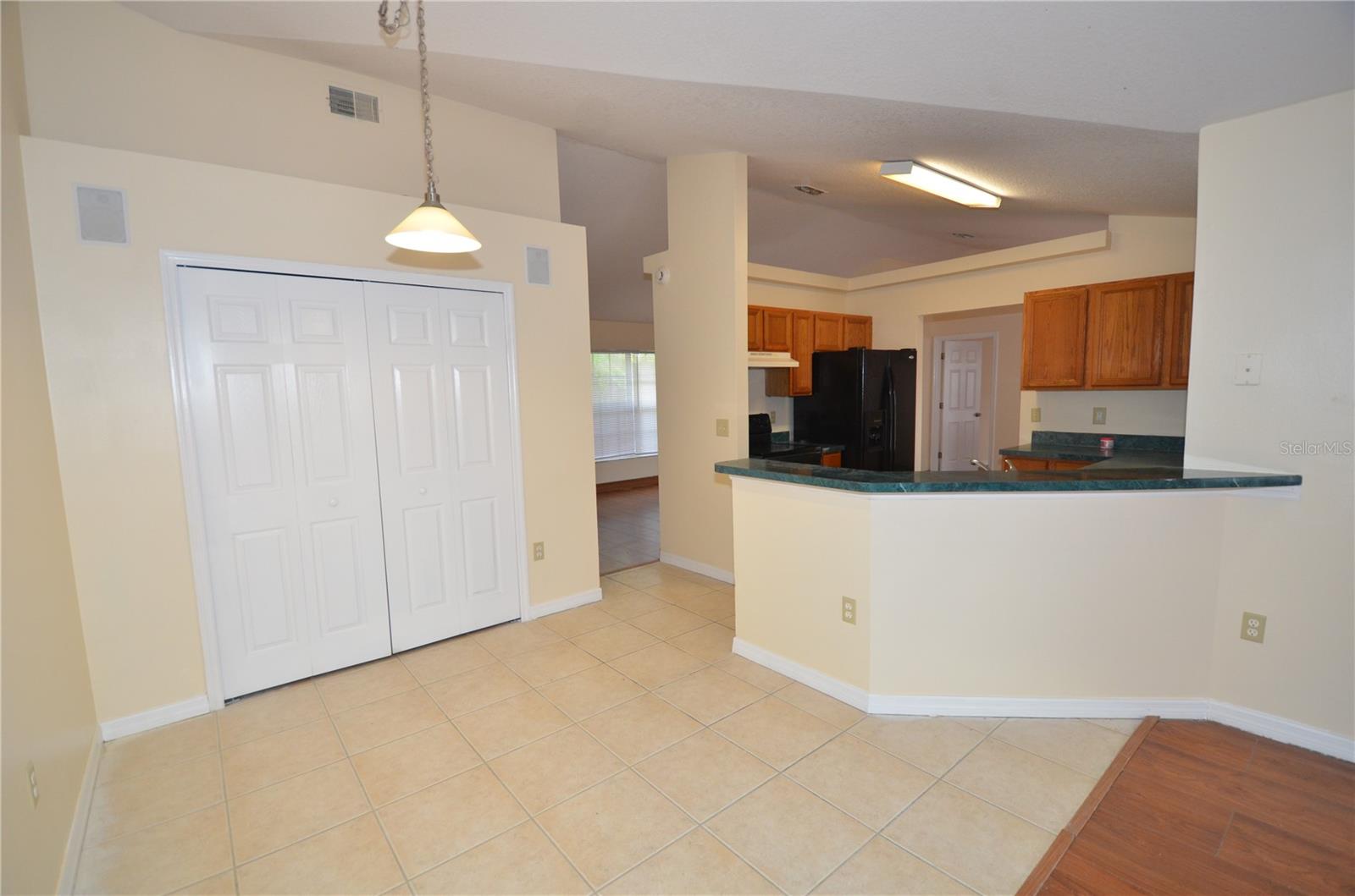 Image 3 of 14 For 1218 Dunbridge Street