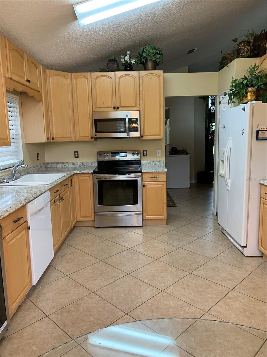 Image 7 of 25 For 445 Mainsail Court