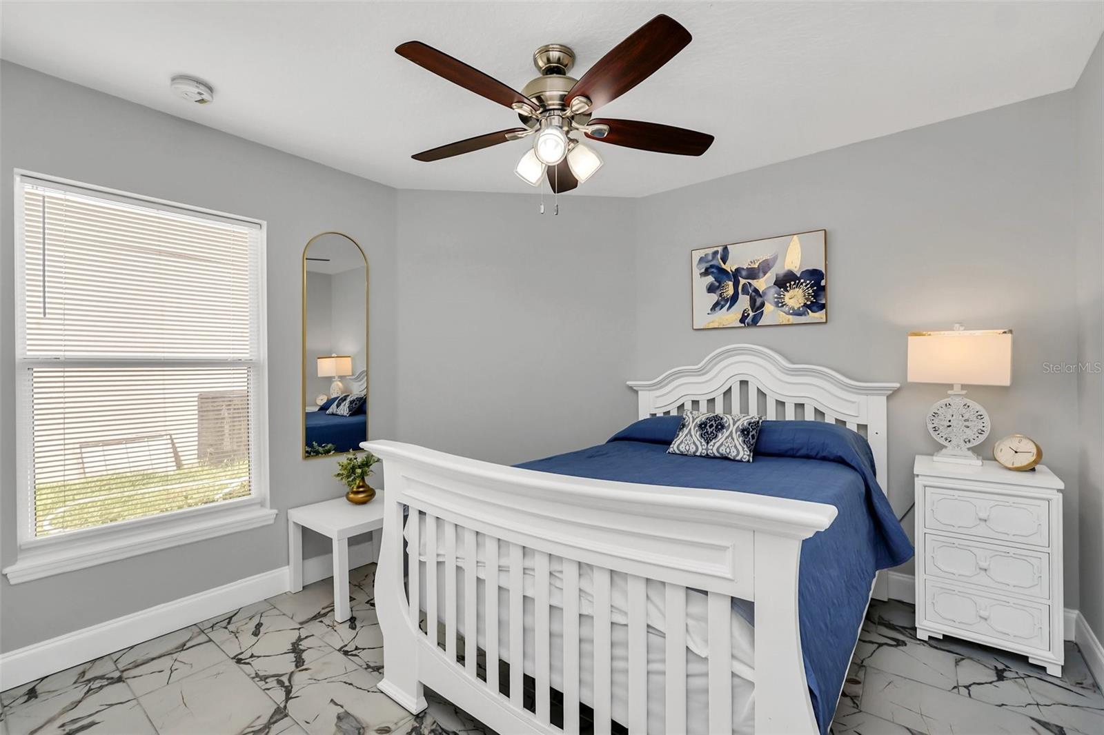 Image 7 of 36 For 242 Blue Jay Way