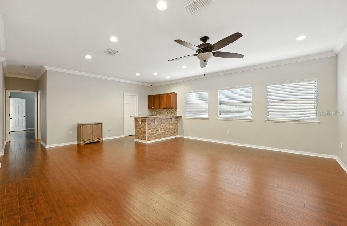 Image 14 of 25 For 2807 Falconhill Drive