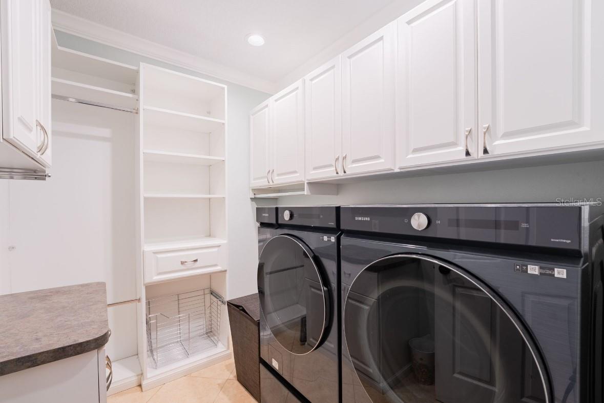 Image 23 of 25 For 2807 Falconhill Drive