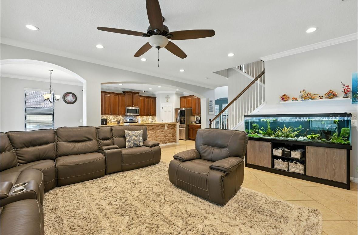 Image 8 of 25 For 2807 Falconhill Drive