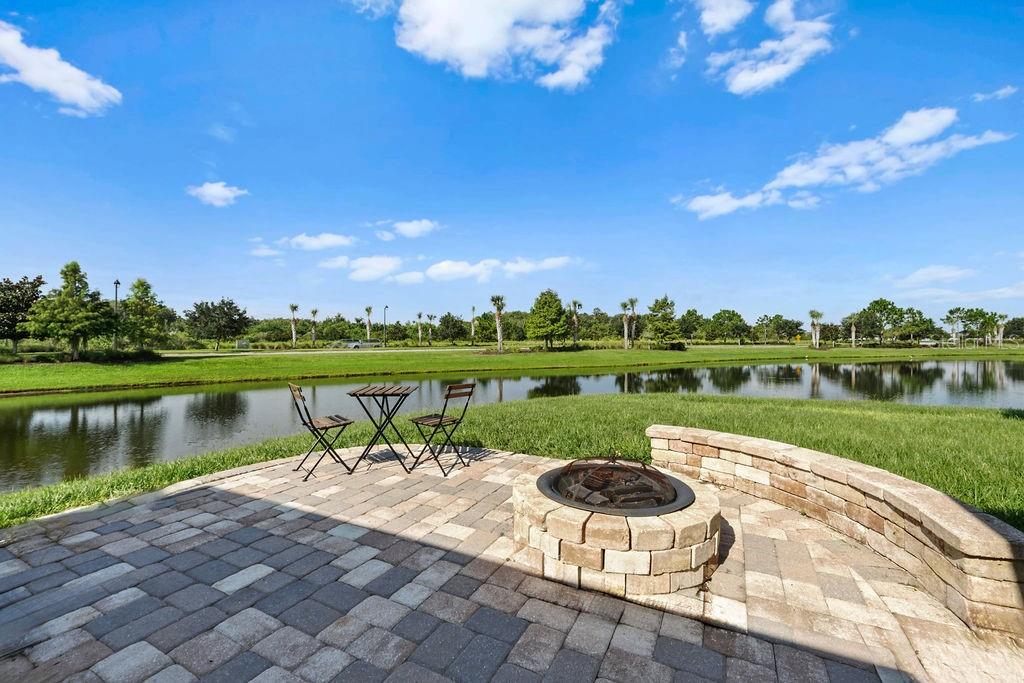 Image 2 of 9 For 2887 Mosshire Circle