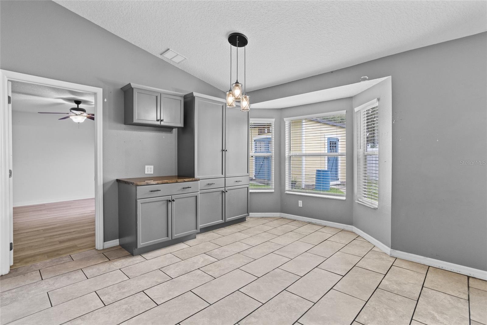 Image 10 of 46 For 112 Lake Butler Avenue