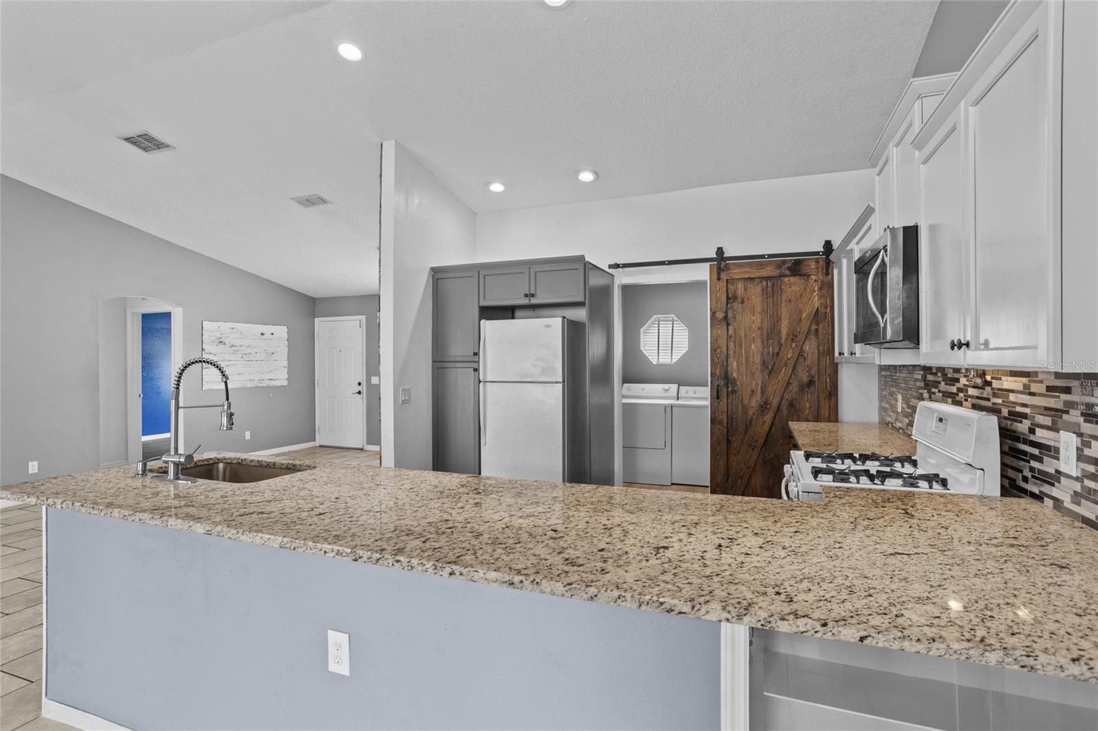 Image 12 of 46 For 112 Lake Butler Avenue