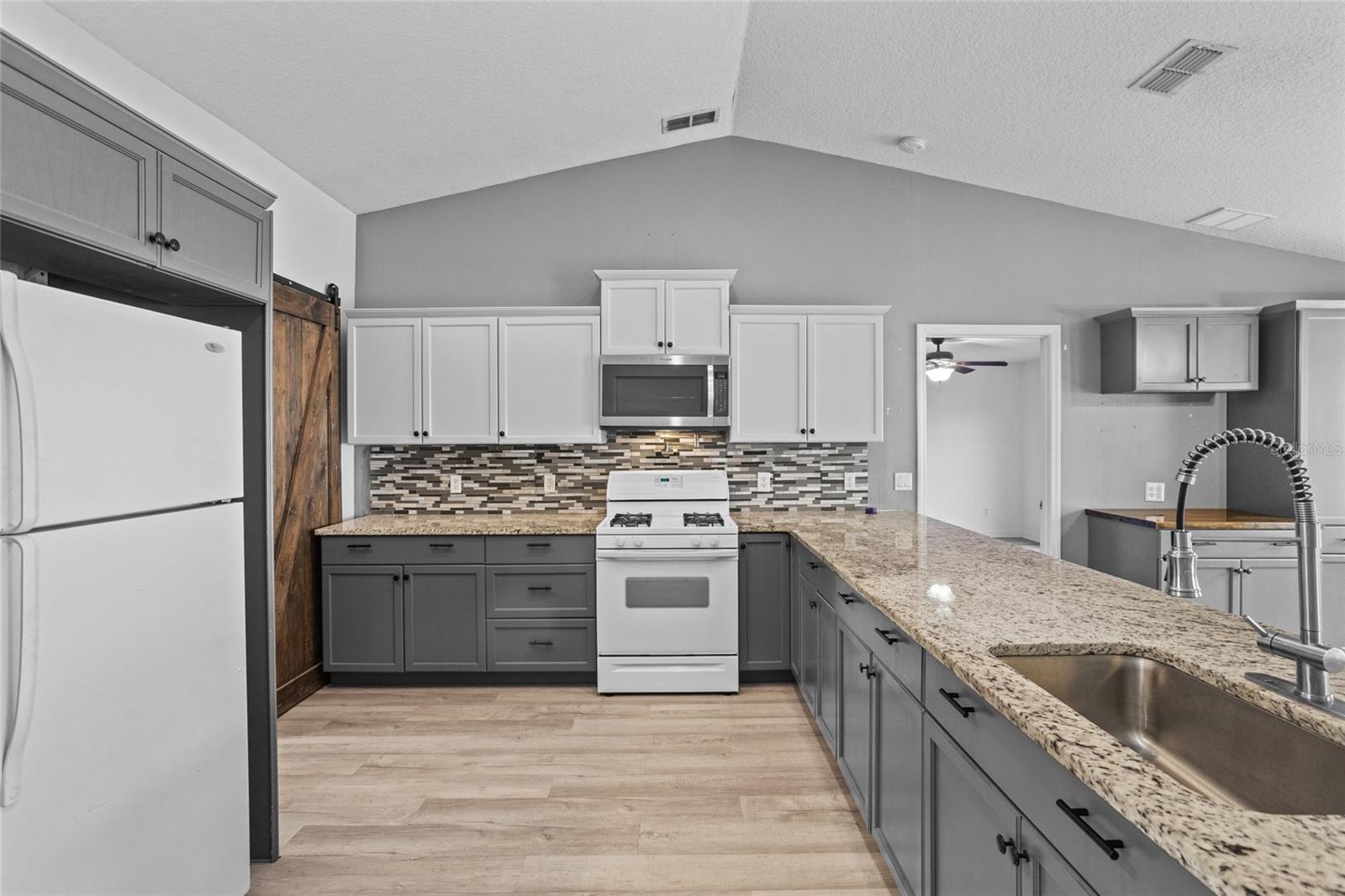 Image 13 of 46 For 112 Lake Butler Avenue