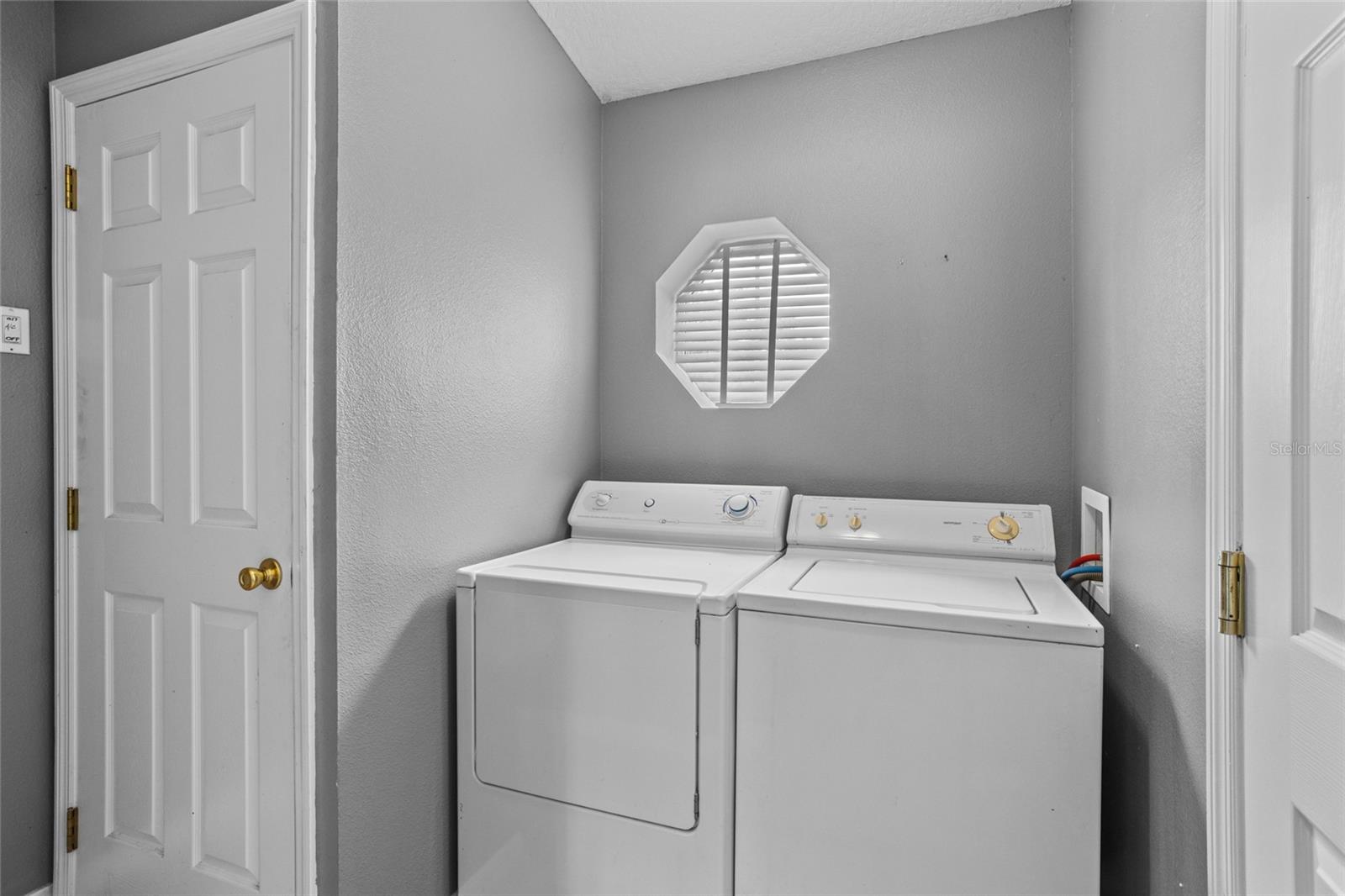 Image 16 of 46 For 112 Lake Butler Avenue