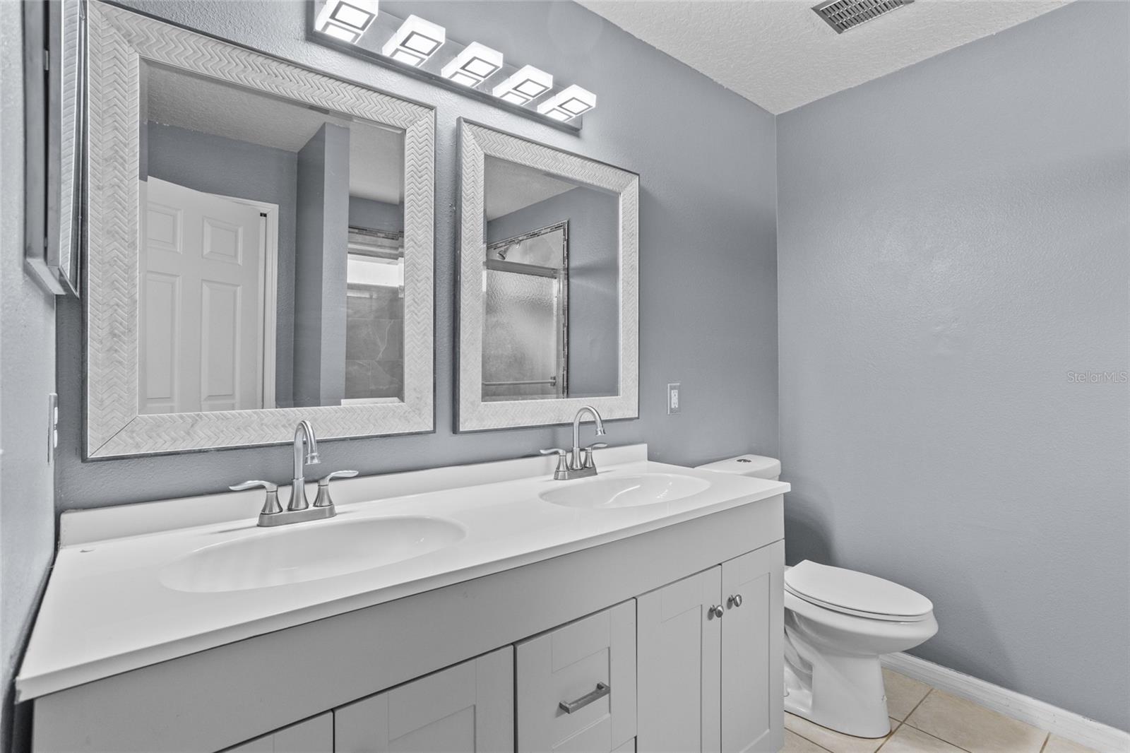 Image 20 of 46 For 112 Lake Butler Avenue