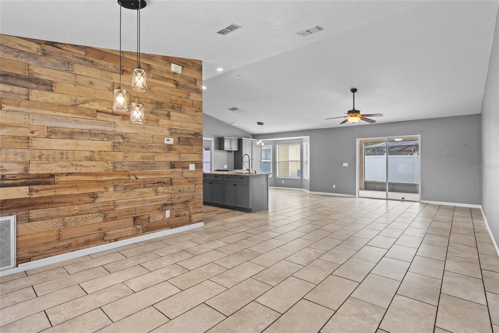 Image 4 of 46 For 112 Lake Butler Avenue