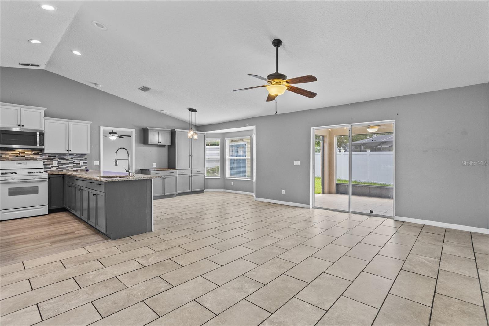 Image 7 of 46 For 112 Lake Butler Avenue