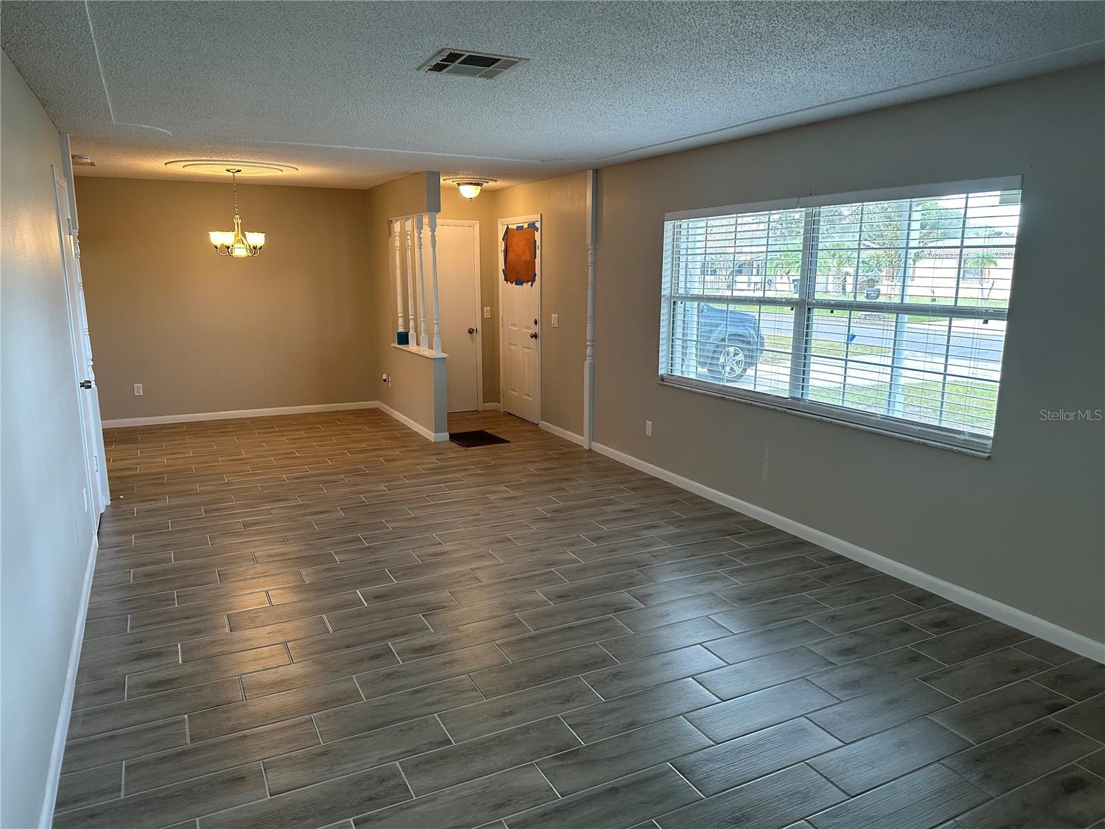 Image 3 of 19 For 7126 Leighton Way