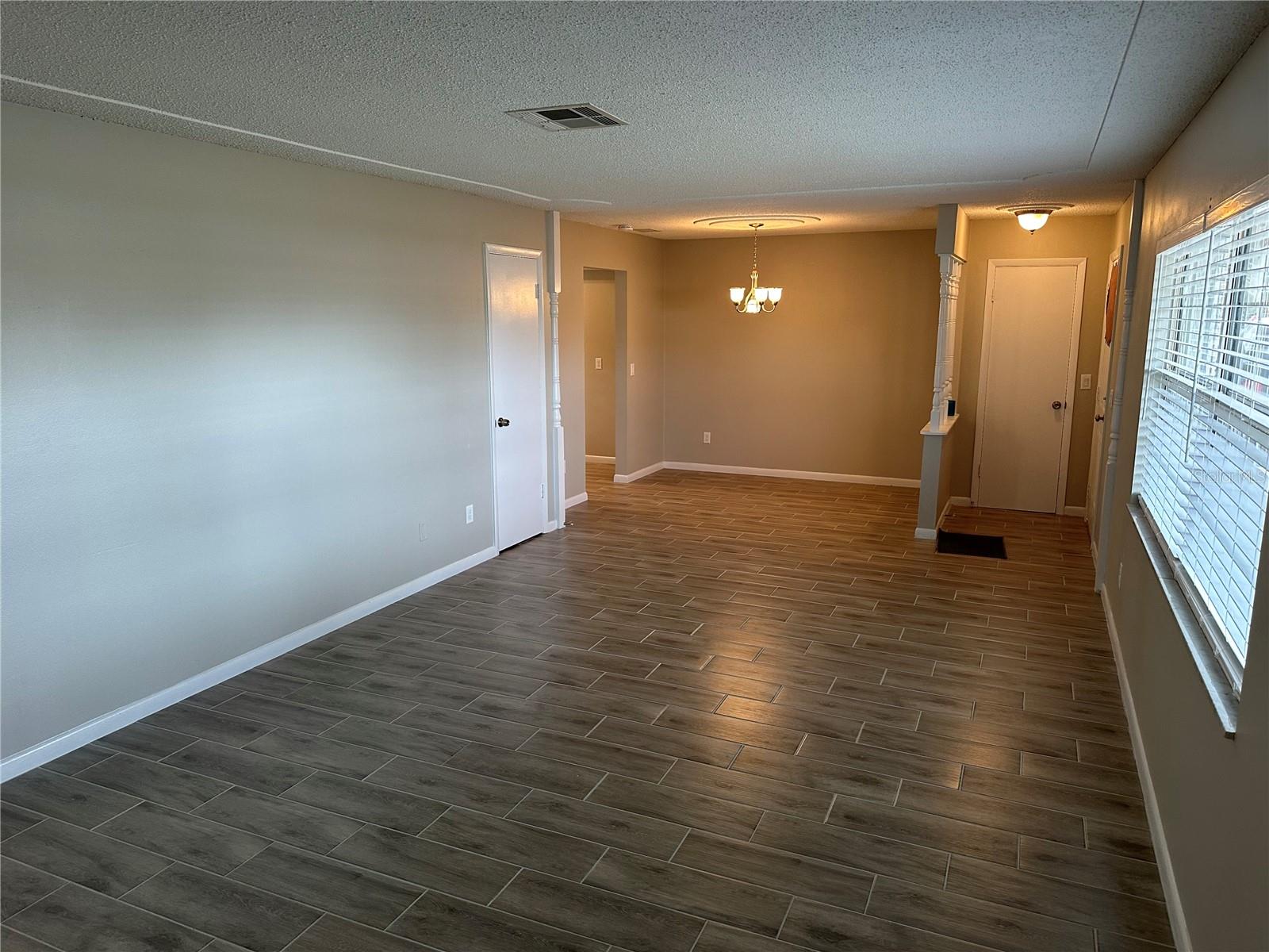 Image 4 of 19 For 7126 Leighton Way