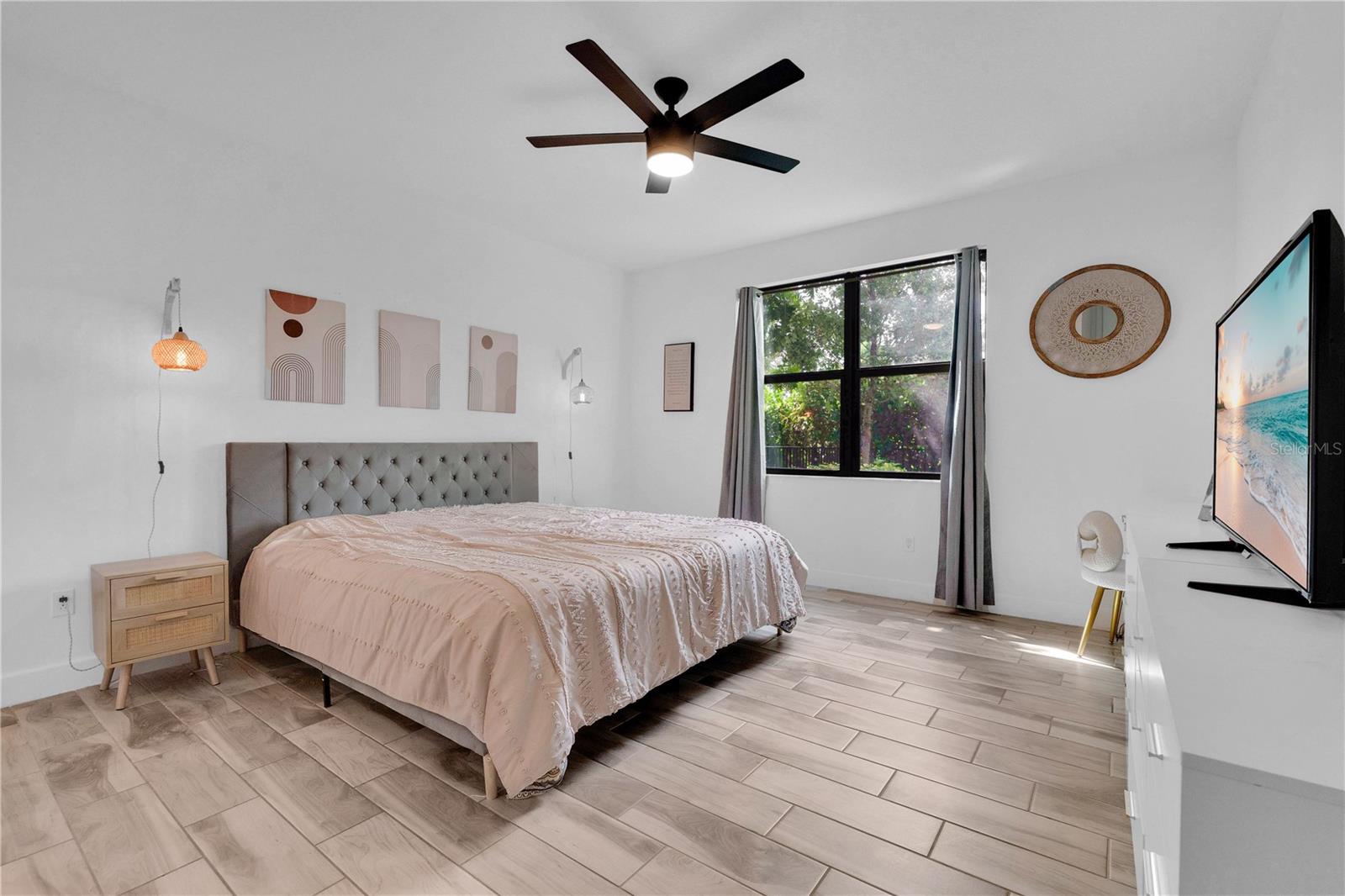 Image 8 of 23 For 3374 5th Street