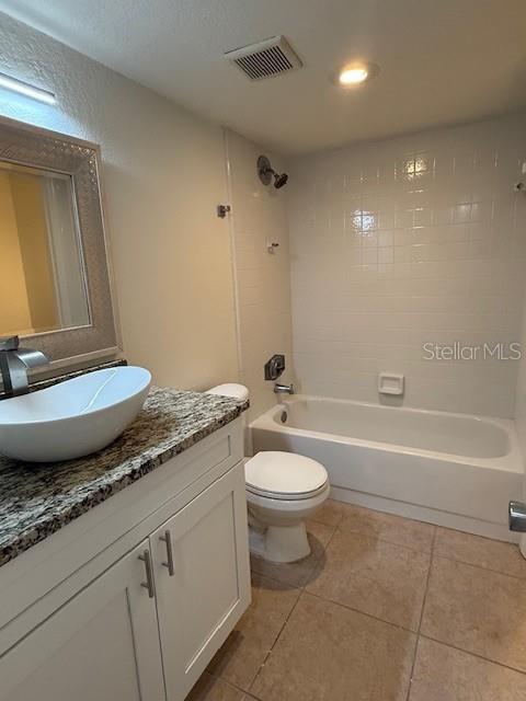 Image 13 of 29 For 238 Riverbend Drive 103