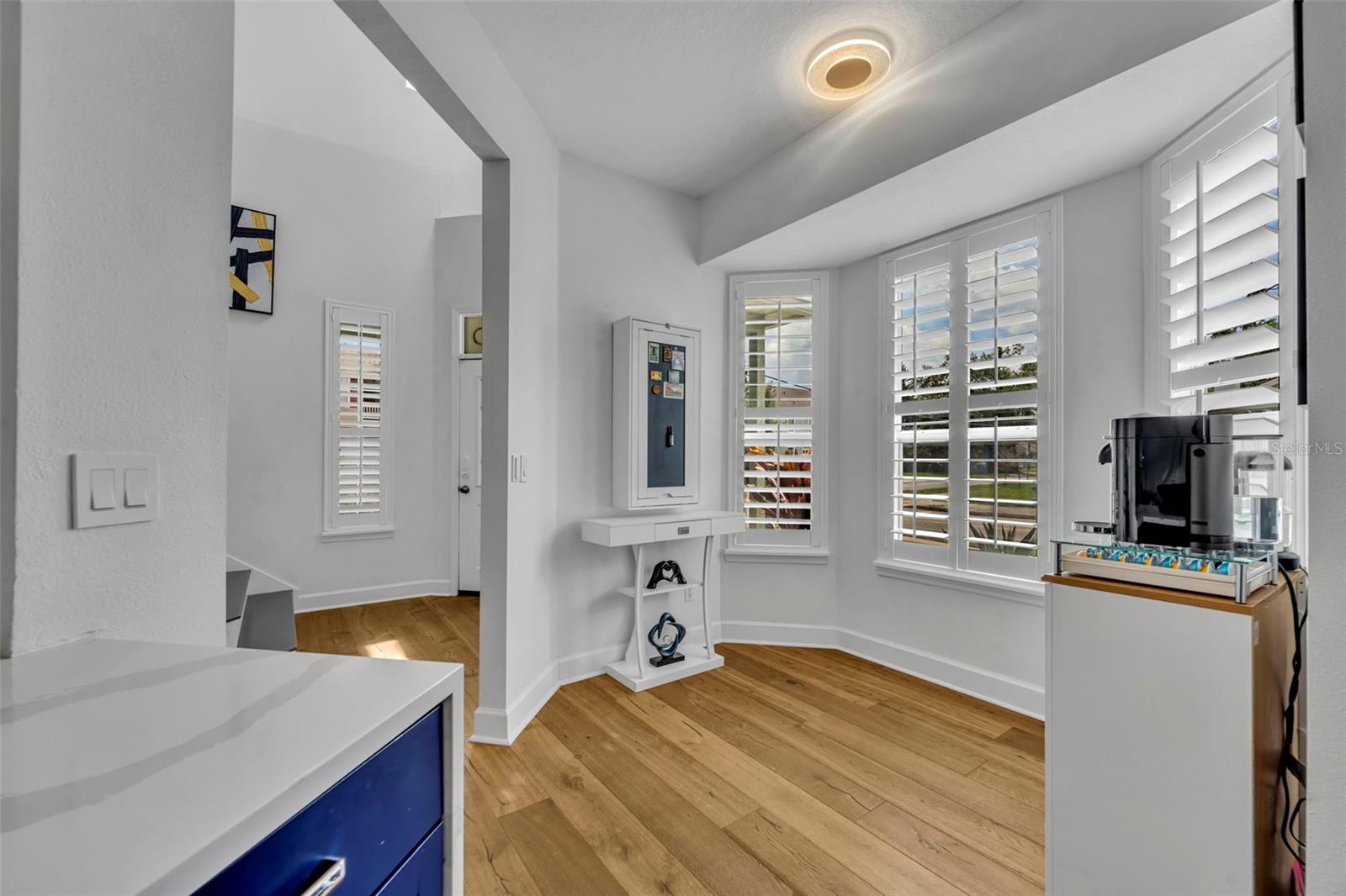 Image 12 of 40 For 2400 Formosa Avenue