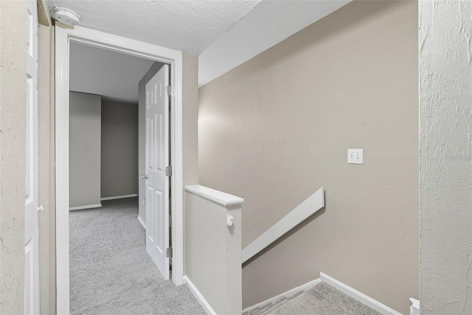 Image 19 of 31 For 1836 Crystal Lake Drive 44