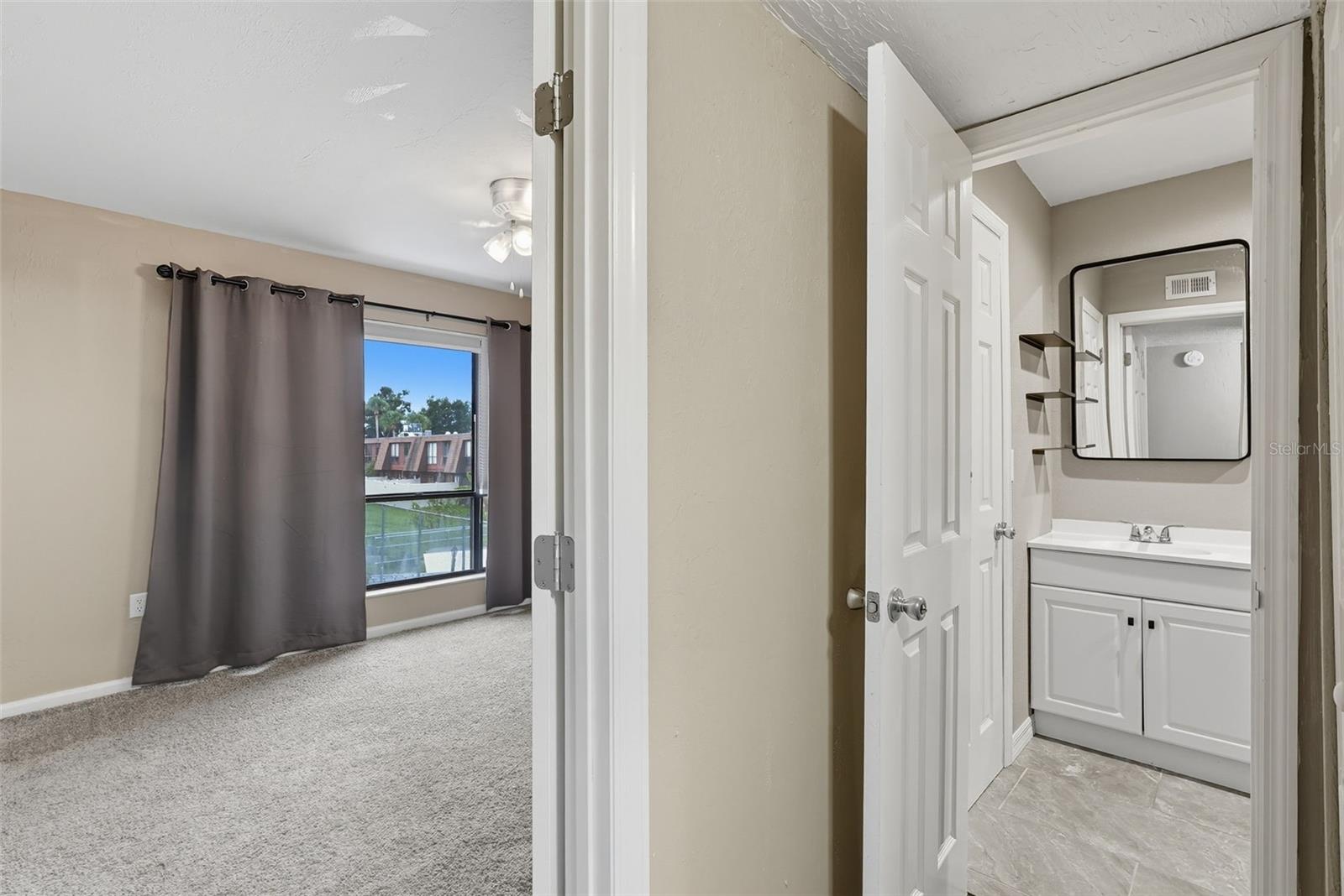 Image 21 of 31 For 1836 Crystal Lake Drive 44