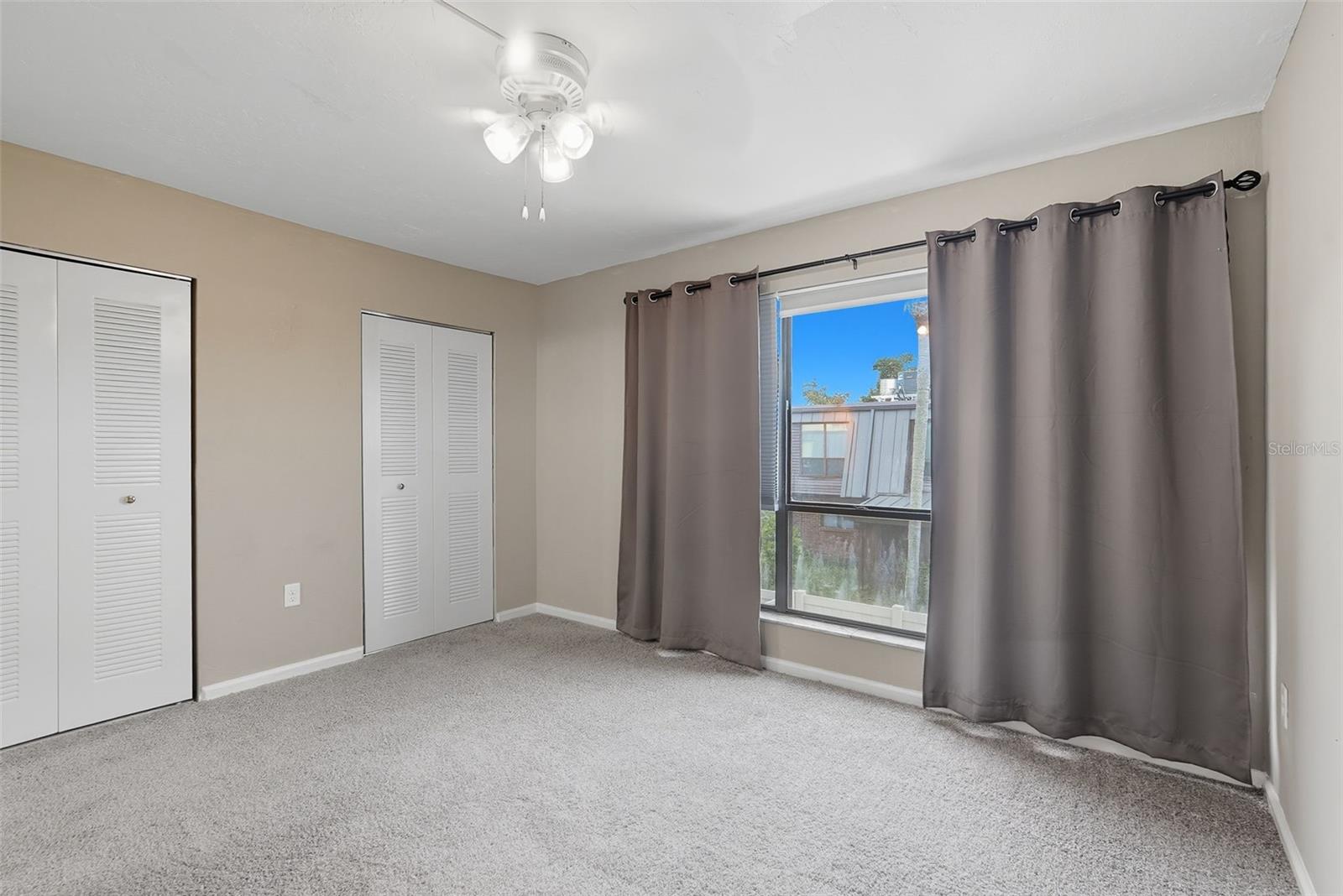 Image 24 of 31 For 1836 Crystal Lake Drive 44