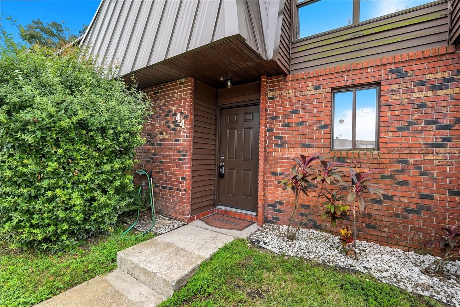 Image 3 of 31 For 1836 Crystal Lake Drive 44